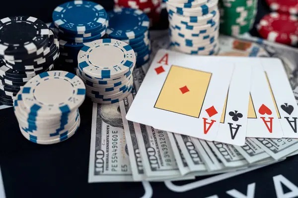 Tabel hadiah qqpedia menampilkan struktur pembayaran untuk berbagai kategori permainan dan tier membership